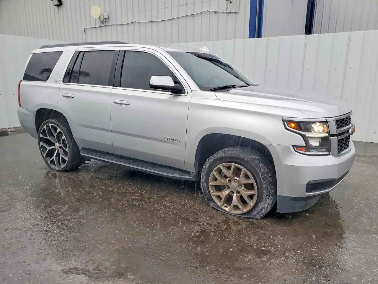 Chevrolet Tahoe K1500 LT 4X4, снимка 2 - Автомобили и джипове - 54213451