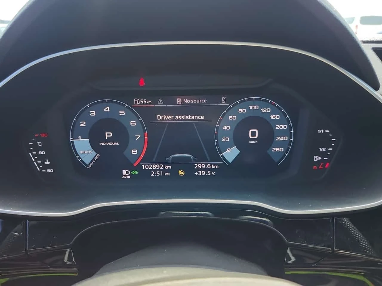 Audi Q3 PROGRESSIV/CARFAX/ДИСТРОНИК/ПАНО/ПОДГРЕВ/S LINE, снимка 9 - Автомобили и джипове - 55317913