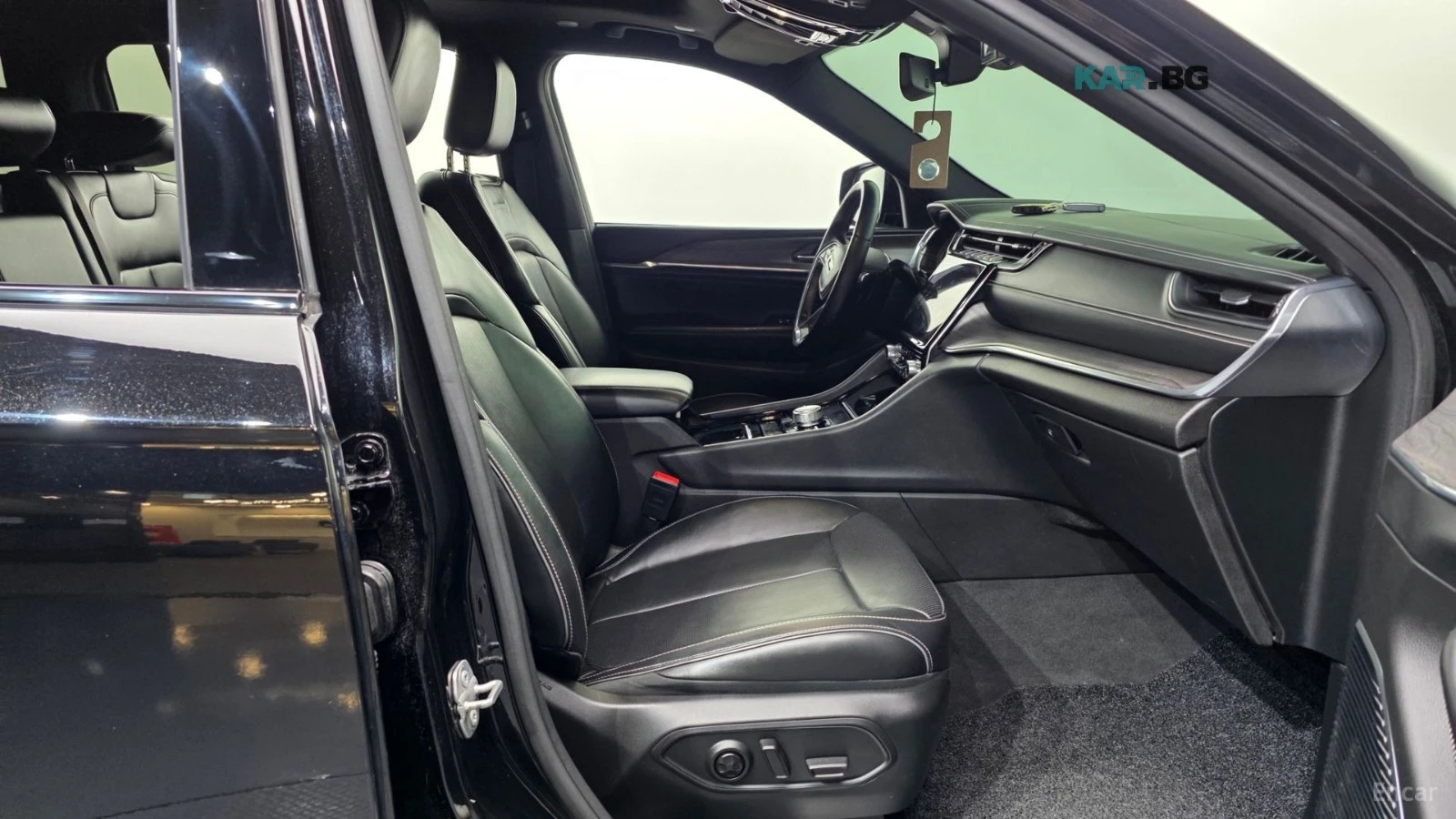 Jeep Grand cherokee L* 3.6* OVERLAND* 360* PANO* ПОДГРЕВ* ОБДУХВАНЕ* , снимка 10 - Автомобили и джипове - 55708378