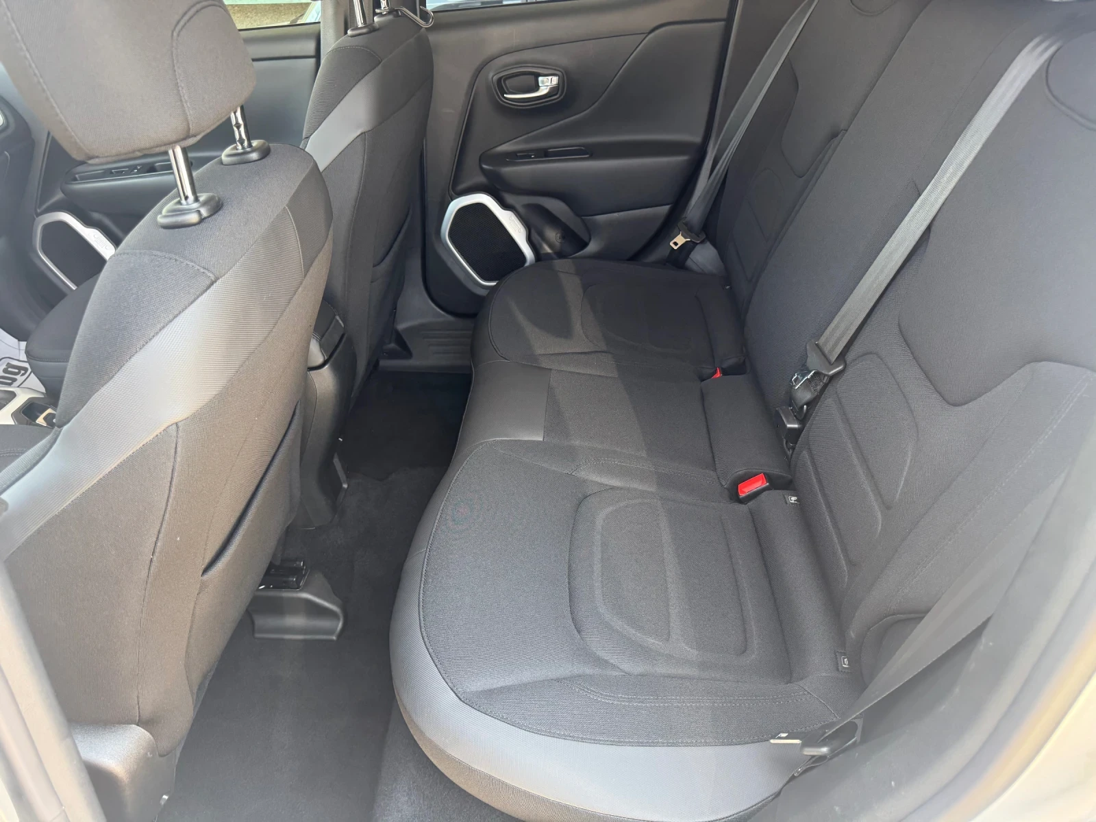 Jeep Renegade 2.0multiJet 4x4 Automatic Navi Panorama Limited! , снимка 10 - Автомобили и джипове - 55724932