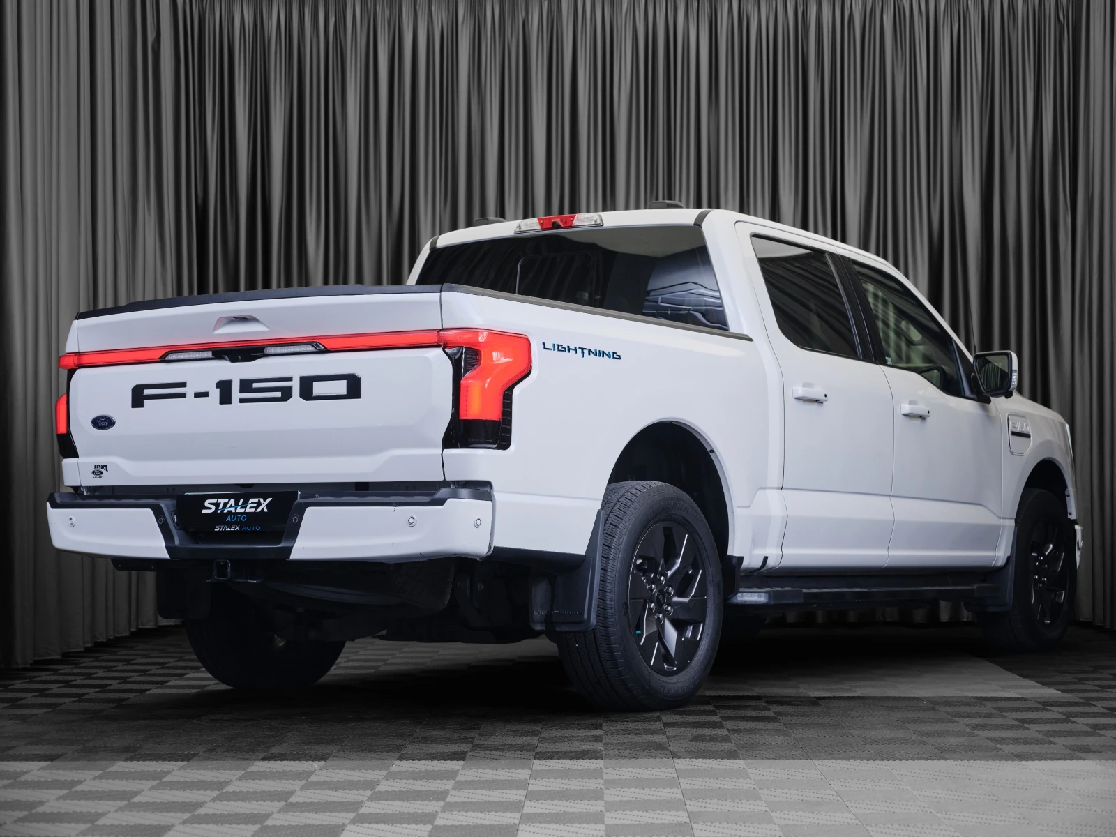 Ford F150 Lighting / Extended Range   131 kWh | Mobile.bg � ����������� 4