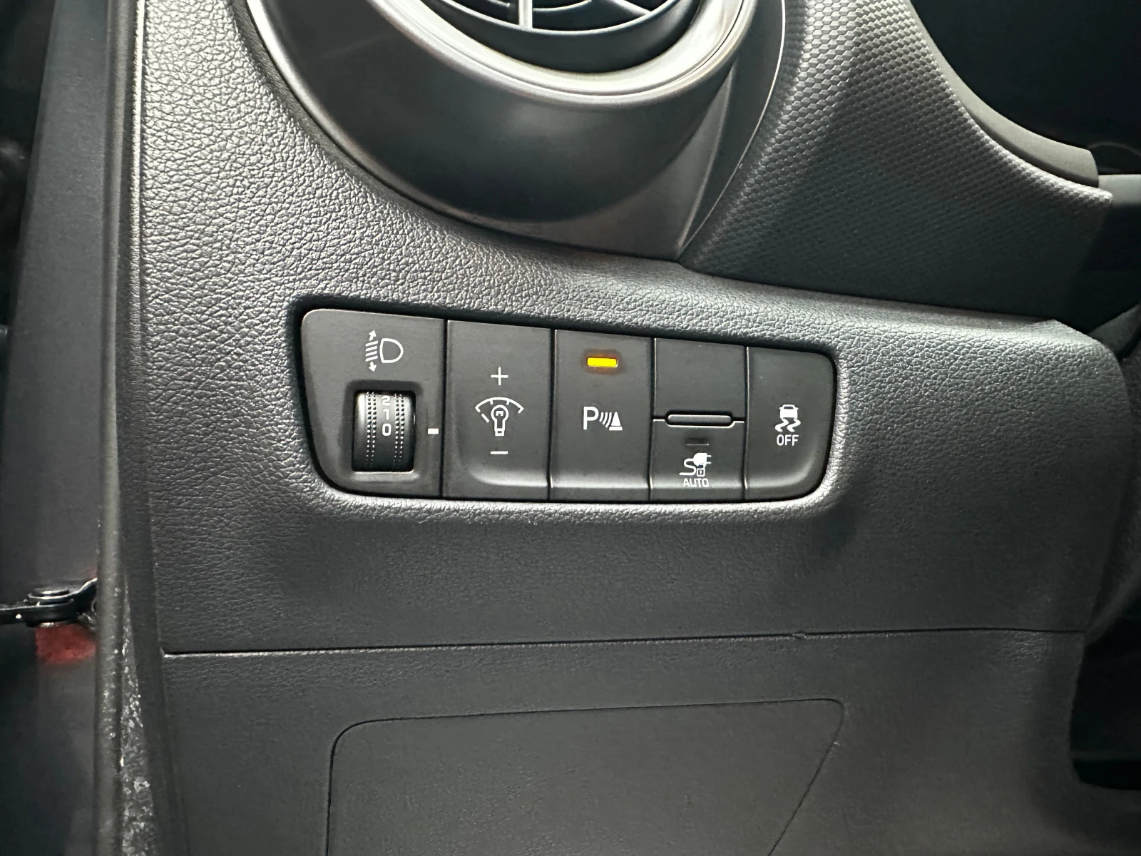 Hyundai Kona 64kw/204hp/XLine/96000км, снимка 10 - Автомобили и джипове - 56124062
