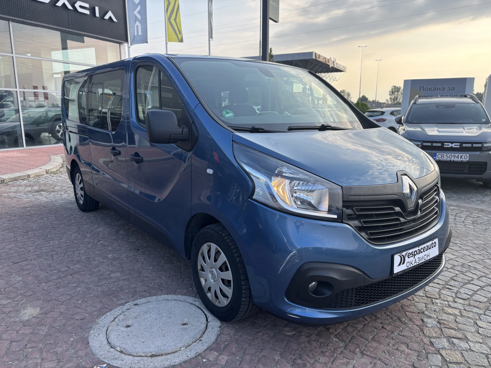 Renault Trafic dCi 125 к.с. BVM6 - изображение 4