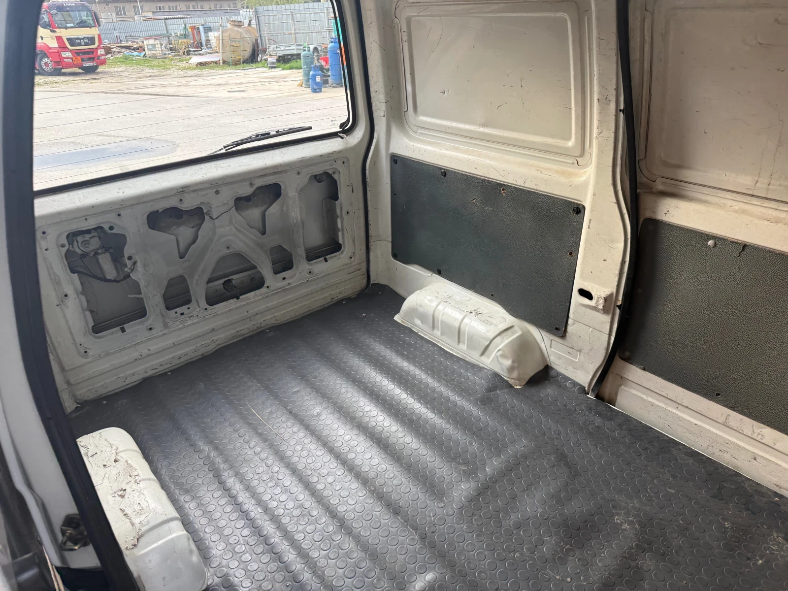 Suzuki Carry 1000 Бензин!44 кс!, снимка 11 - Бусове и автобуси - 54442038