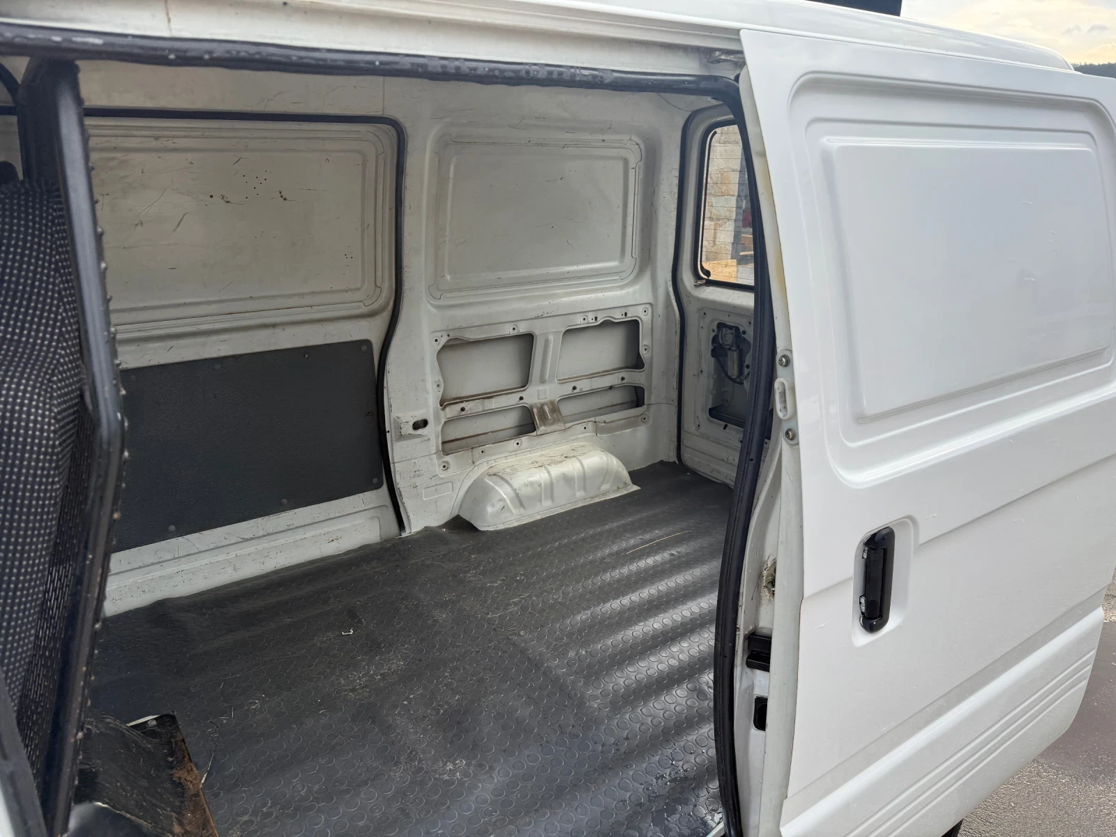 Suzuki Carry 1000 Бензин!44 кс!, снимка 14 - Бусове и автобуси - 54442038