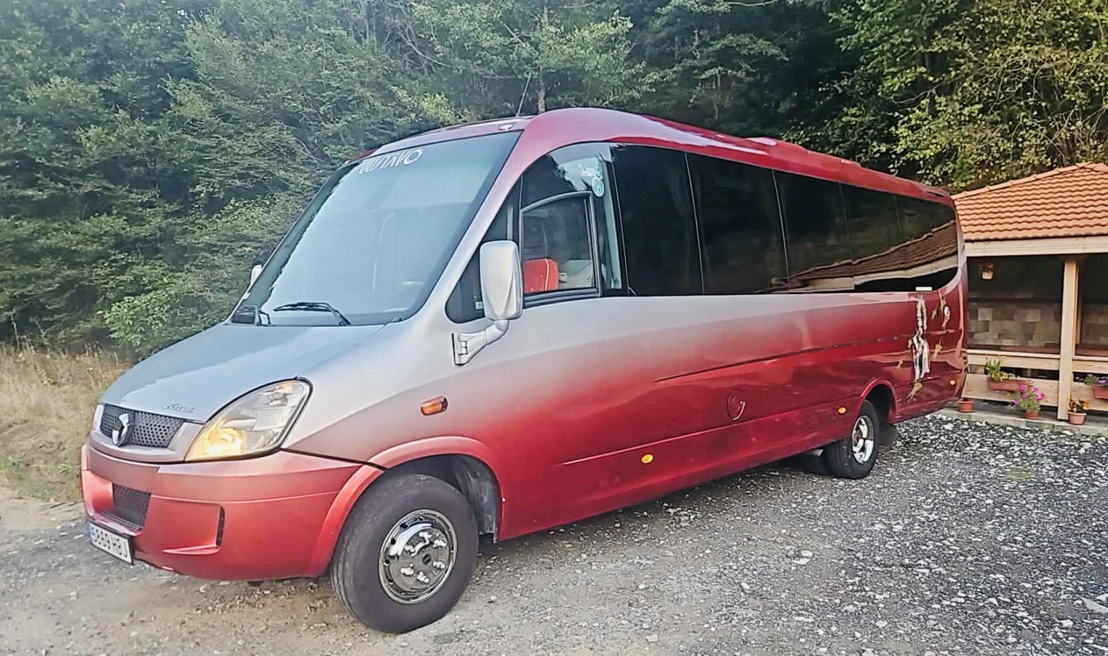 Iveco Daily 65C Стъклопакет двоен климатик 30 места , снимка 2 - Бусове и автобуси - 55971472