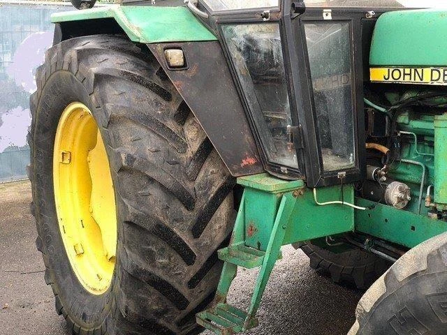 Трактор John Deere 3140, снимка 11 - Селскостопанска техника - 40919142