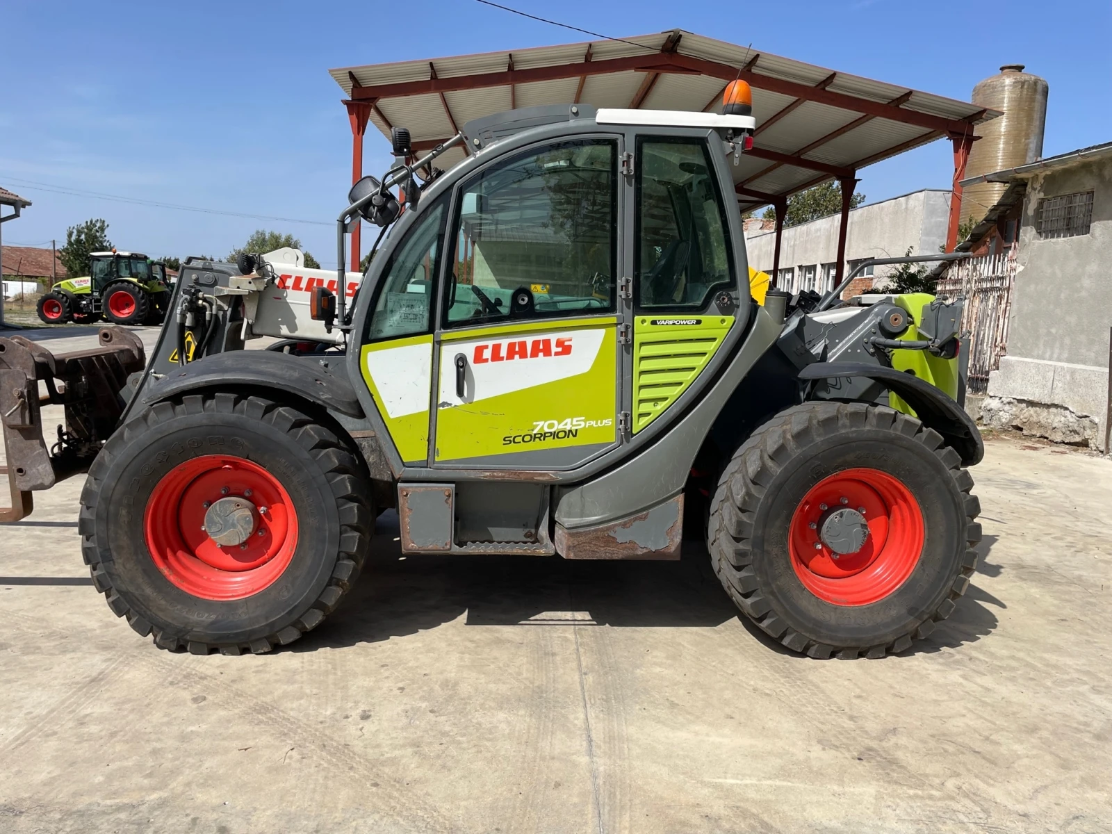 Телескопичен товарач Claas Scorpion 7045 - изображение 3