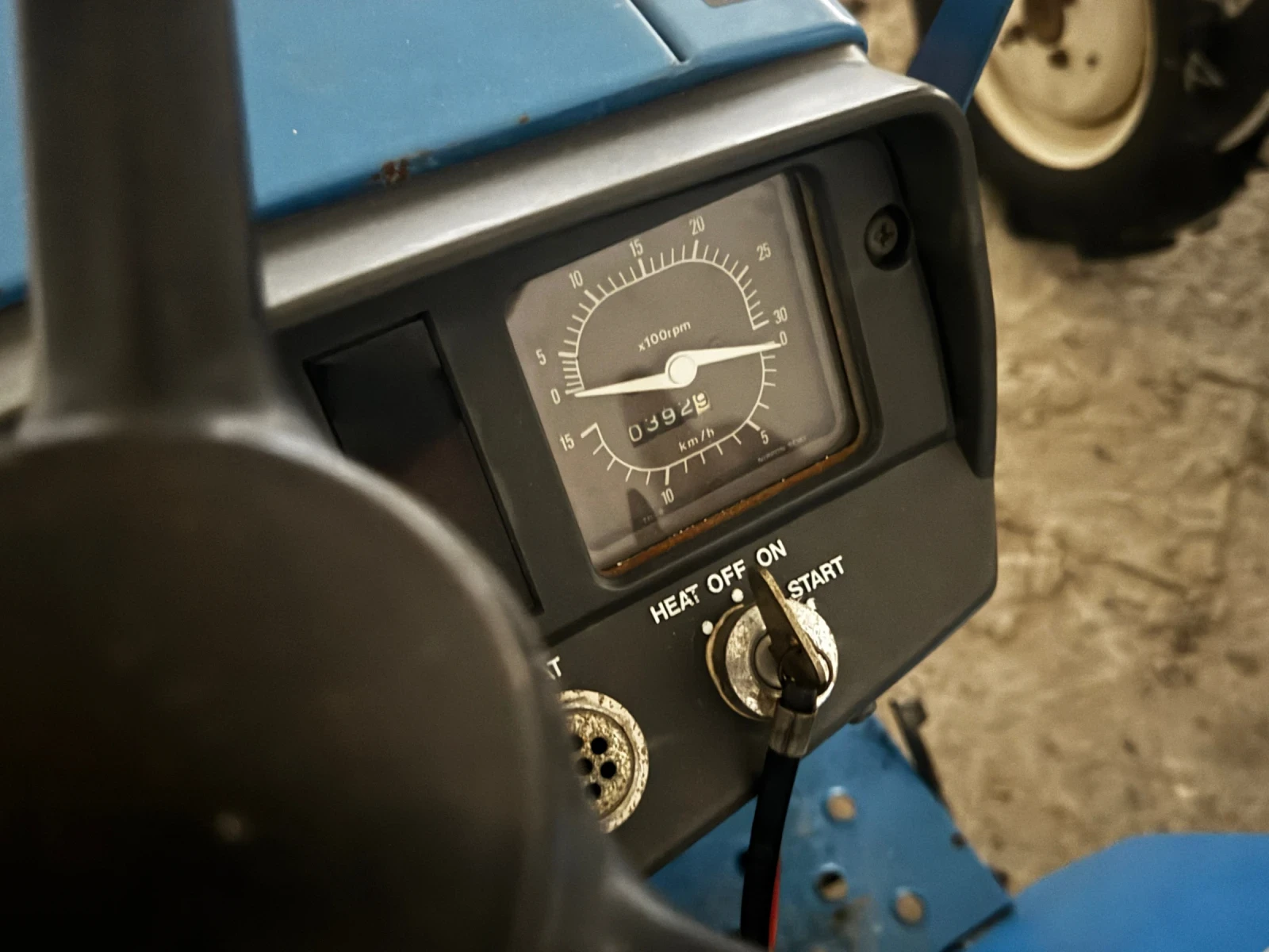 Трактор Mitsubishi MT1401, снимка 6 - Селскостопанска техника - 56187781