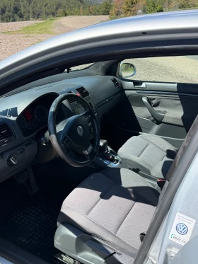 VW Golf ИКОНОМИЧЕН, ЗДРАВ И ГОТОВ ЗА КАРАНЕ!, снимка 14