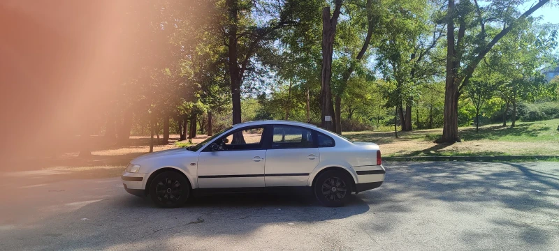 VW Passat 1.9TDI, снимка 2 - Автомобили и джипове - 47596666