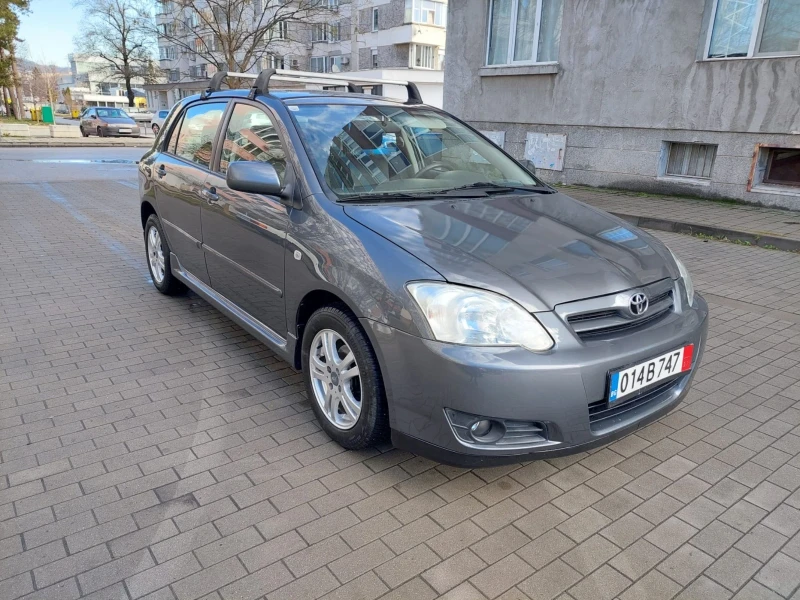 Toyota Corolla 1.4VVTI 104000км, снимка 1 - Автомобили и джипове - 48303730