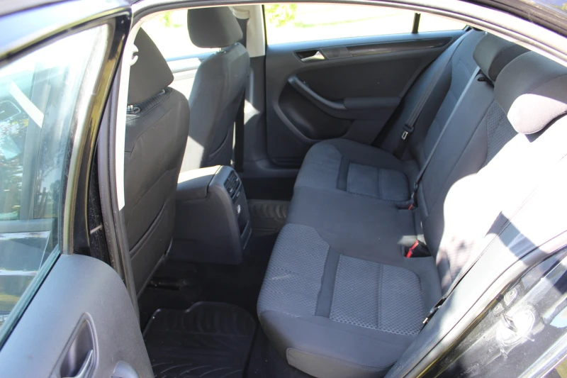 VW Jetta KLIMA CARPLAY, снимка 9 - Автомобили и джипове - 52141417