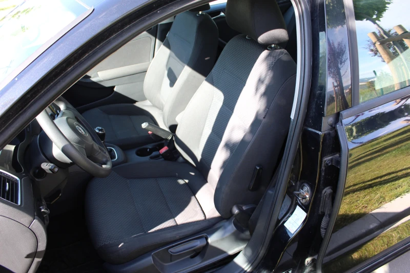 VW Jetta KLIMA CARPLAY, снимка 8 - Автомобили и джипове - 52141417