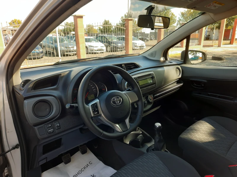 Toyota Yaris, снимка 7 - Автомобили и джипове - 51795028