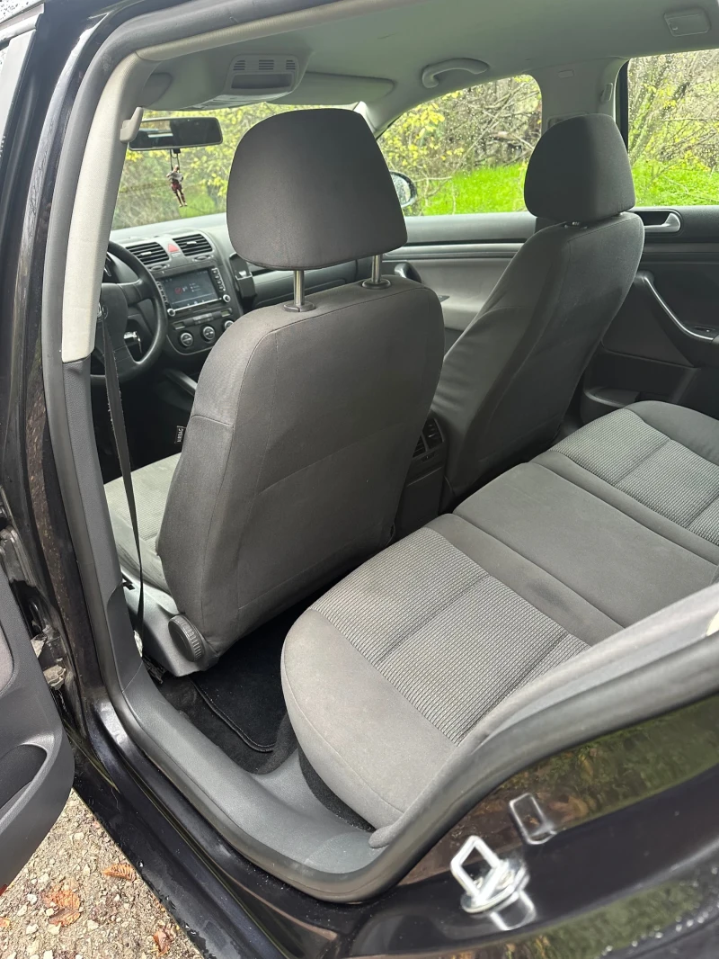 VW Golf 1.9 105, снимка 8 - Автомобили и джипове - 52572498