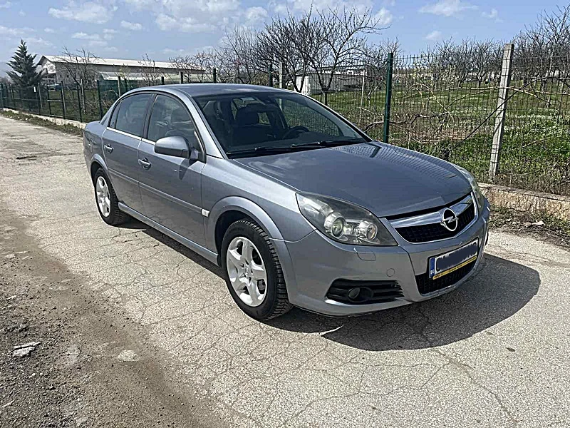 Opel Vectra 2.2i 147кс. navi AFL, снимка 3 - Автомобили и джипове - 47496185