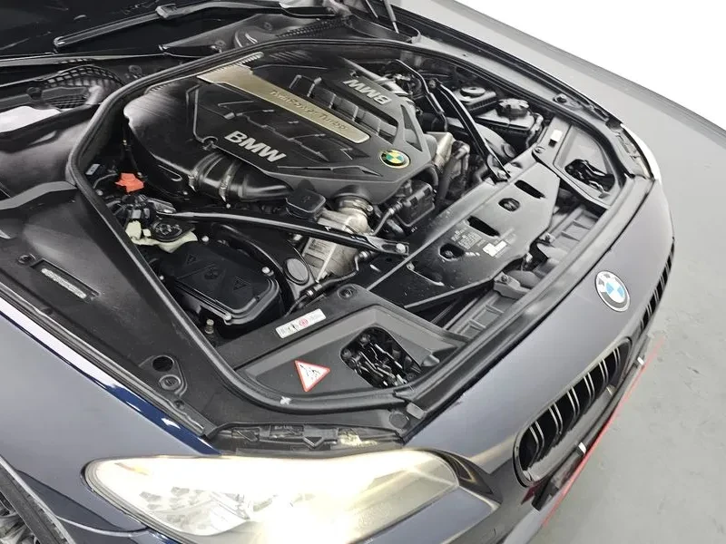 BMW 550 i, снимка 6 - Автомобили и джипове - 54591311