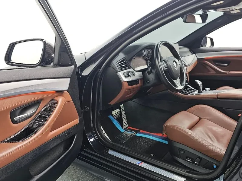 BMW 550 i, снимка 11 - Автомобили и джипове - 54591311