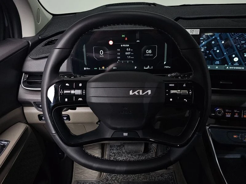 Kia Carnival 3.5 Automatic, снимка 12 - Автомобили и джипове - 55753836