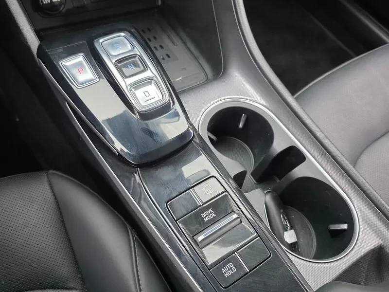 Hyundai Sonata 2.0 Modern, снимка 9 - Автомобили и джипове - 56130695