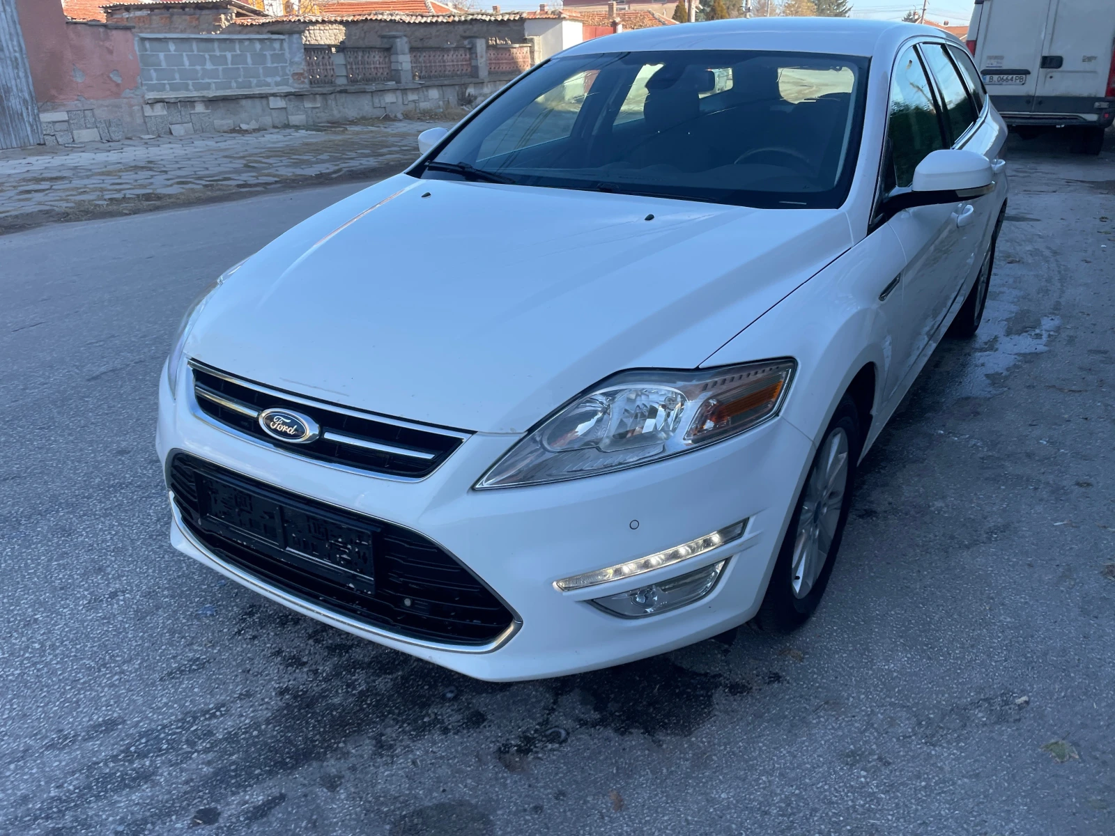 Ford Mondeo 2.0tdci TITANIUM - изображение 4