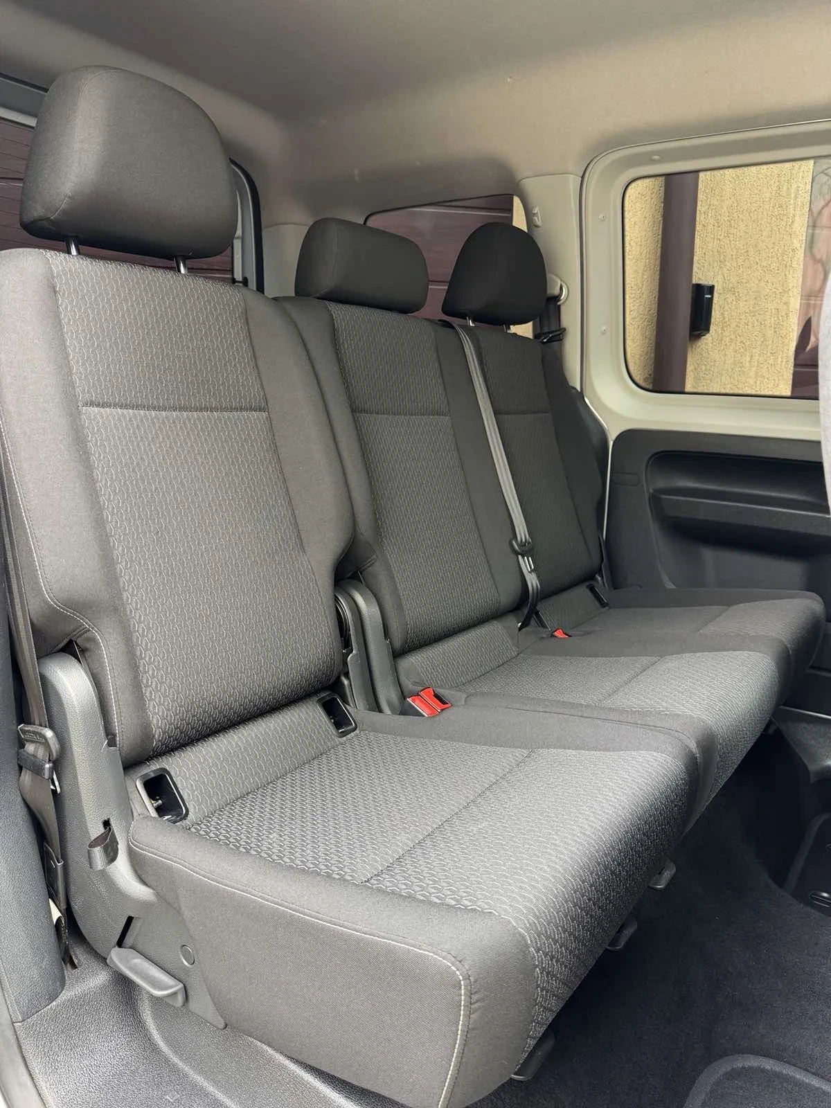 VW Caddy 1.4Tgi-110ps-KLIMA-146хил.км - изображение 10