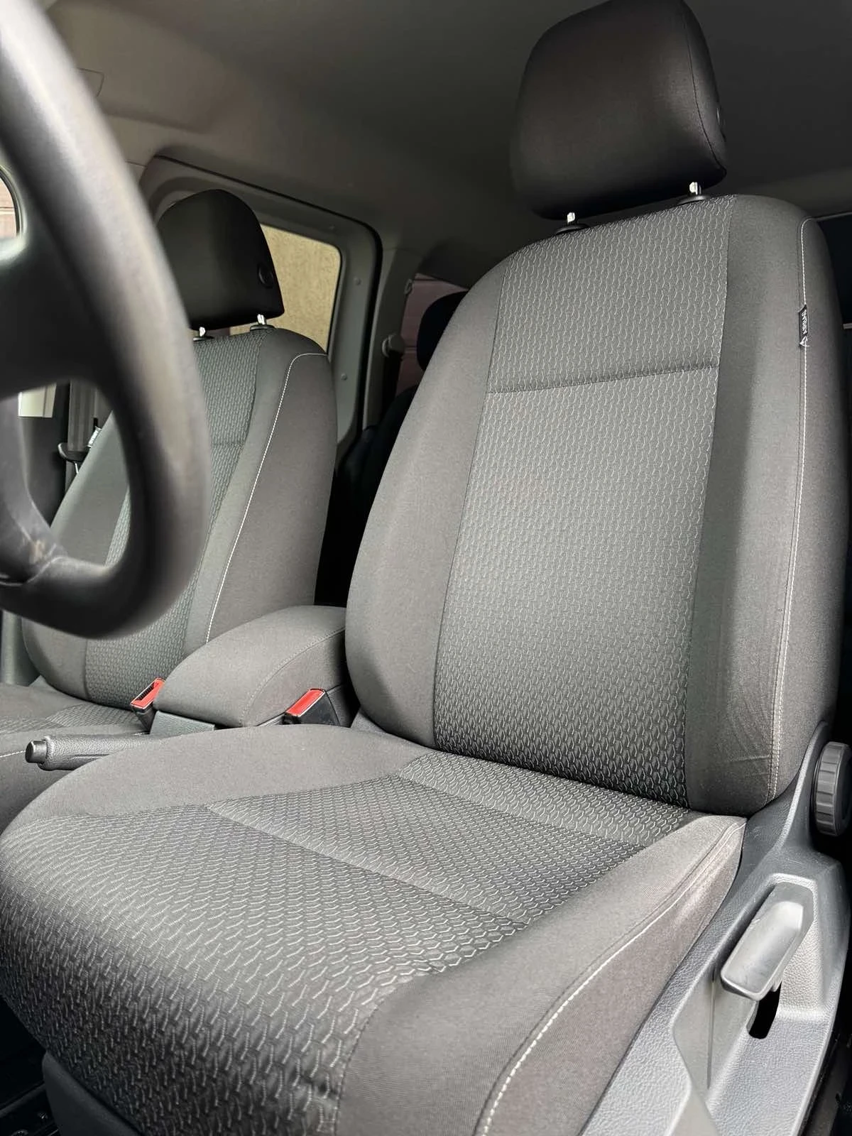 VW Caddy 1.4Tgi-110ps-KLIMA-146хил.км - изображение 8
