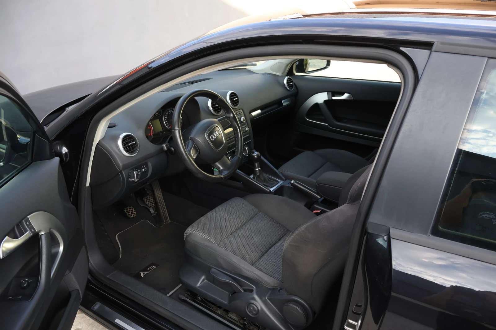 Audi A3 1.6 tdi Attraction - изображение 7