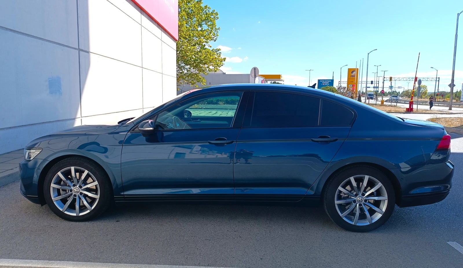 VW Passat 2.0 TDI/240 к.с./4motion - изображение 7