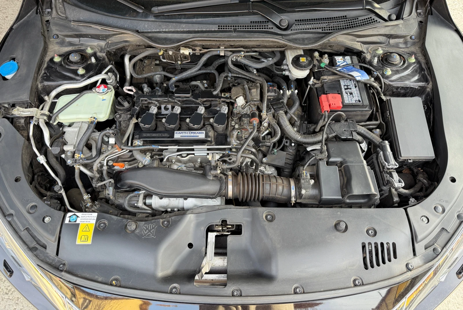 Honda Civic 1.5 Turbo 182 кс./Executive+ / Full, снимка 16 - Автомобили и джипове - 53776075