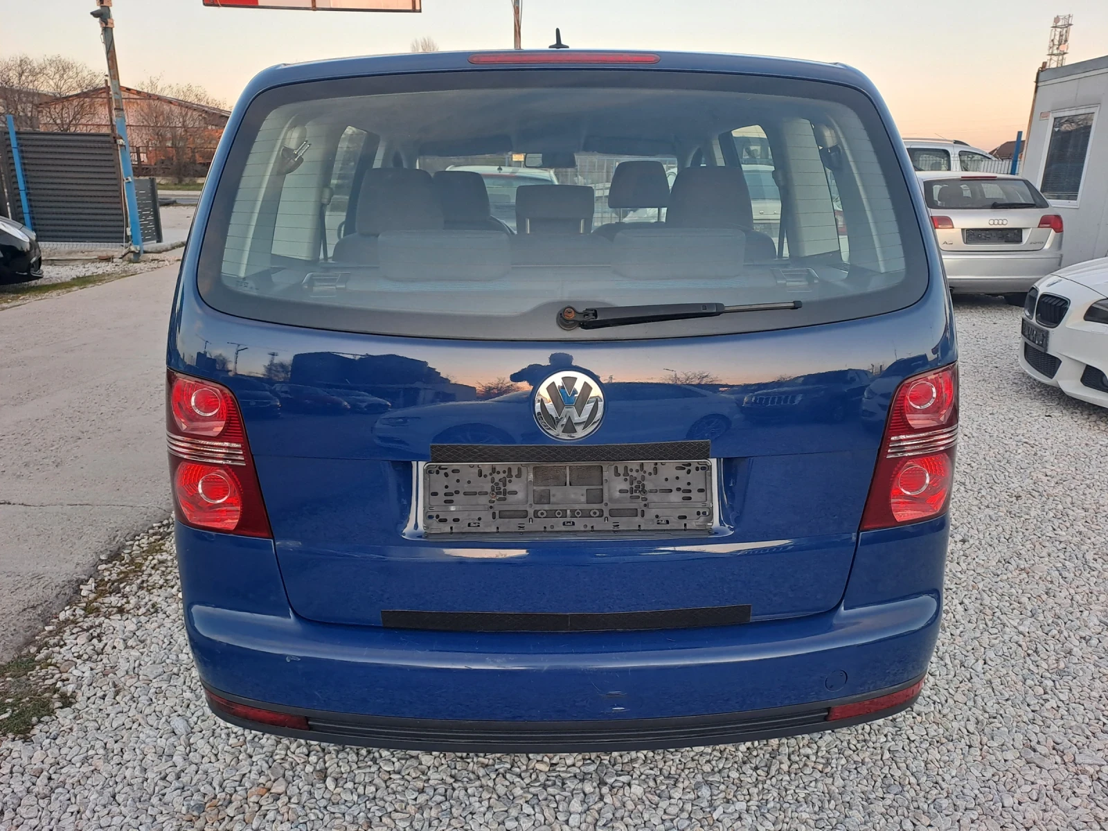 VW Touran 1, 6i, 102кс, 7места, снимка 5 - Автомобили и джипове - 53785379