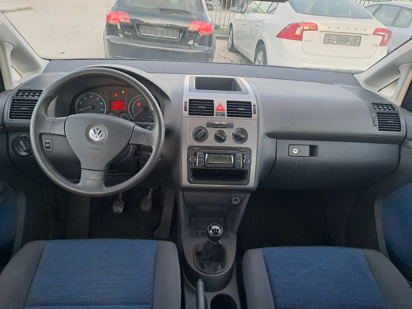 VW Touran 1, 6i, 102кс, 7места, снимка 12 - Автомобили и джипове - 53785379