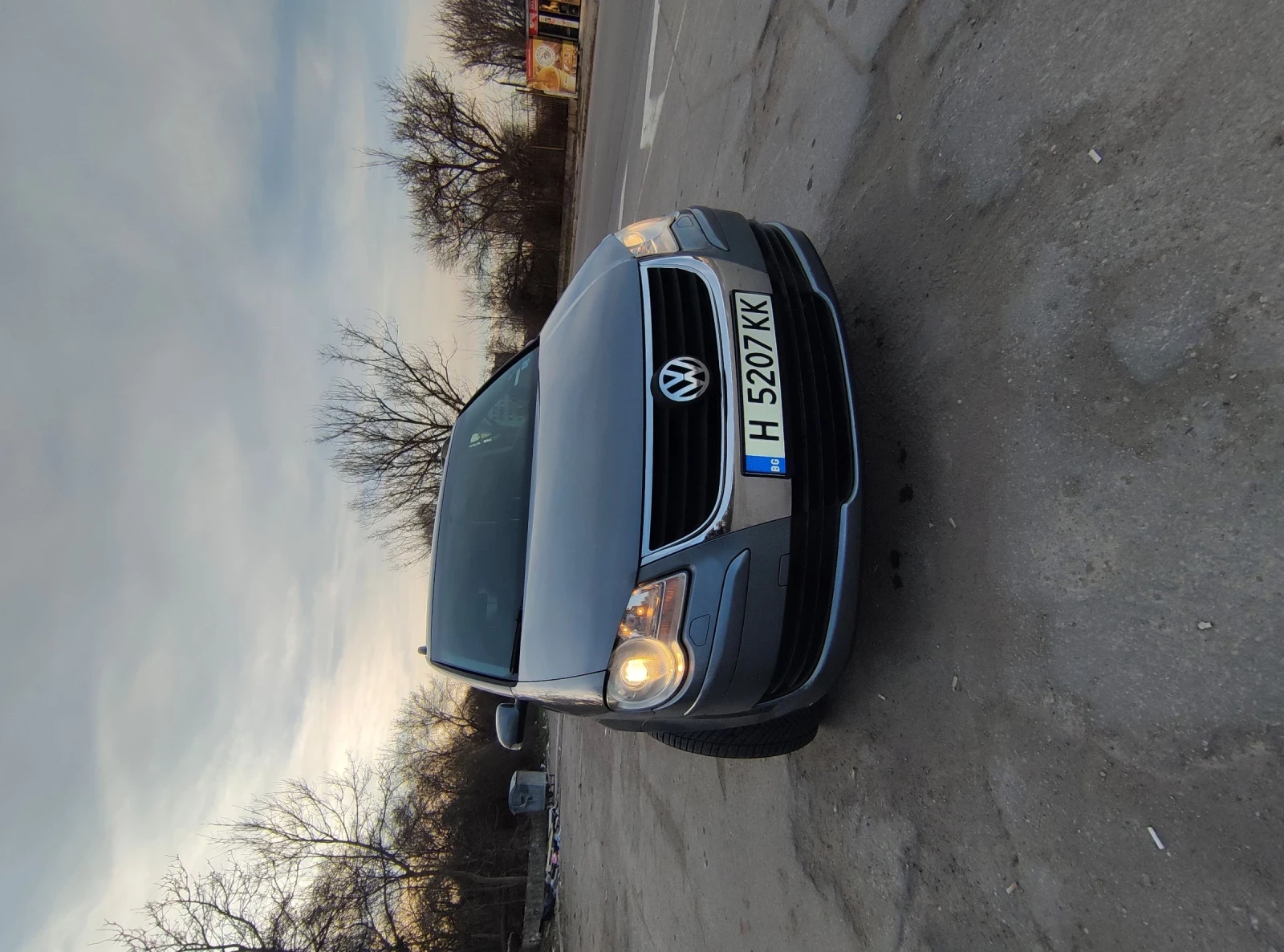 VW Touran, снимка 3 - Автомобили и джипове - 53988487