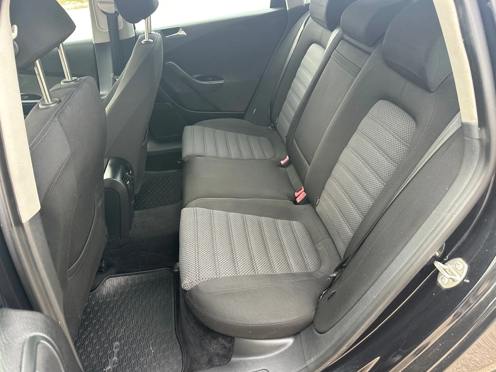 VW Passat 1.9TDI 105kc, снимка 10 - Автомобили и джипове - 53992144