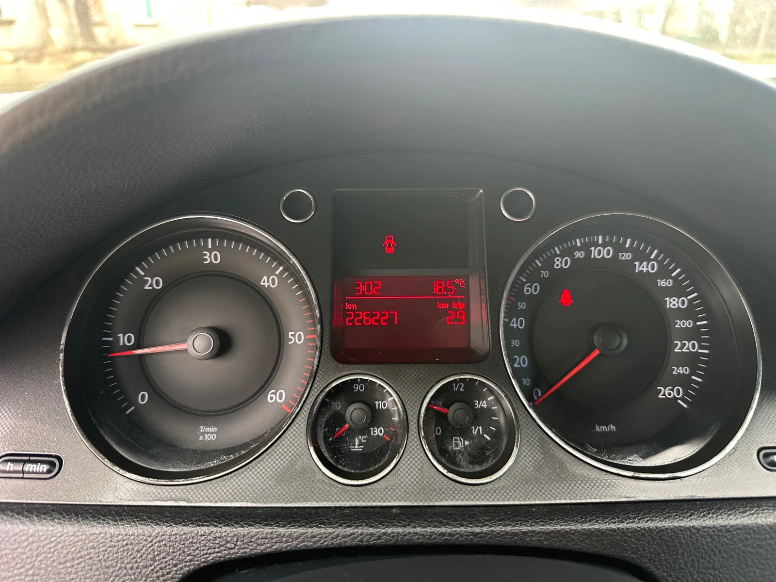 VW Passat 1.9TDI 105kc, снимка 13 - Автомобили и джипове - 53992144