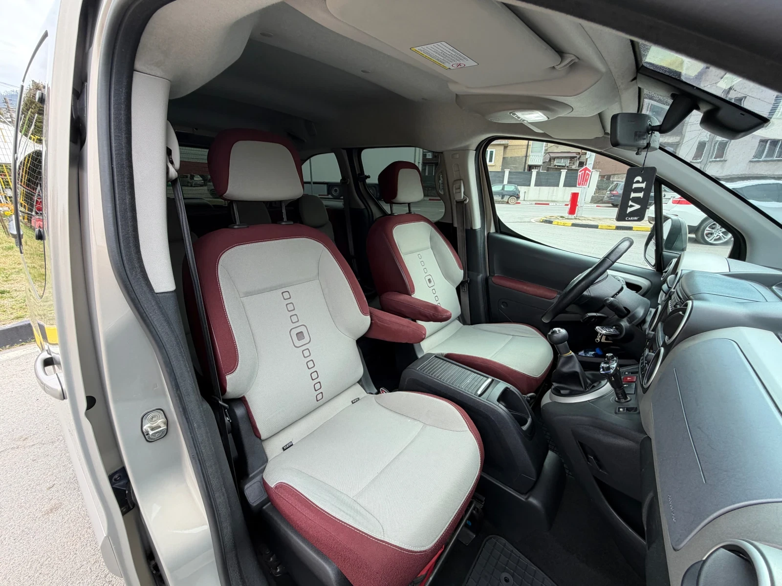 Citroen Berlingo 1.6HDI/Топ състояние!, снимка 13 - Автомобили и джипове - 54046142