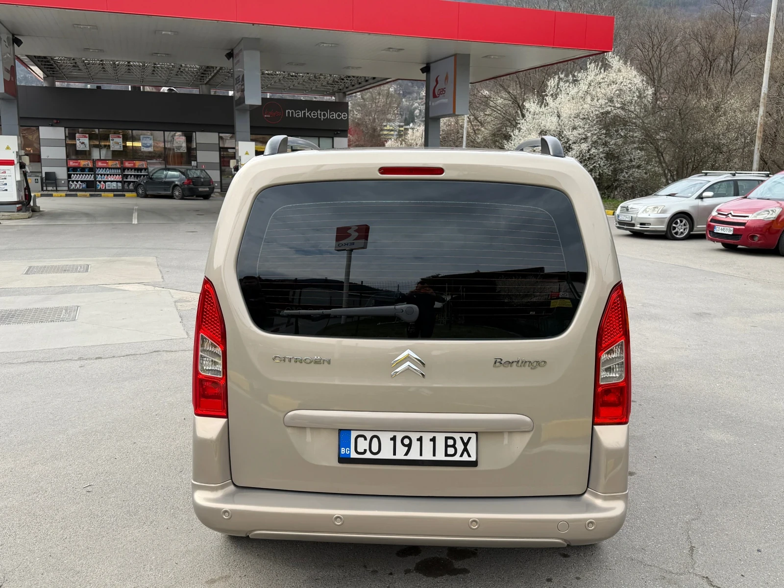 Citroen Berlingo 1.6HDI/Топ състояние!, снимка 6 - Автомобили и джипове - 54046142