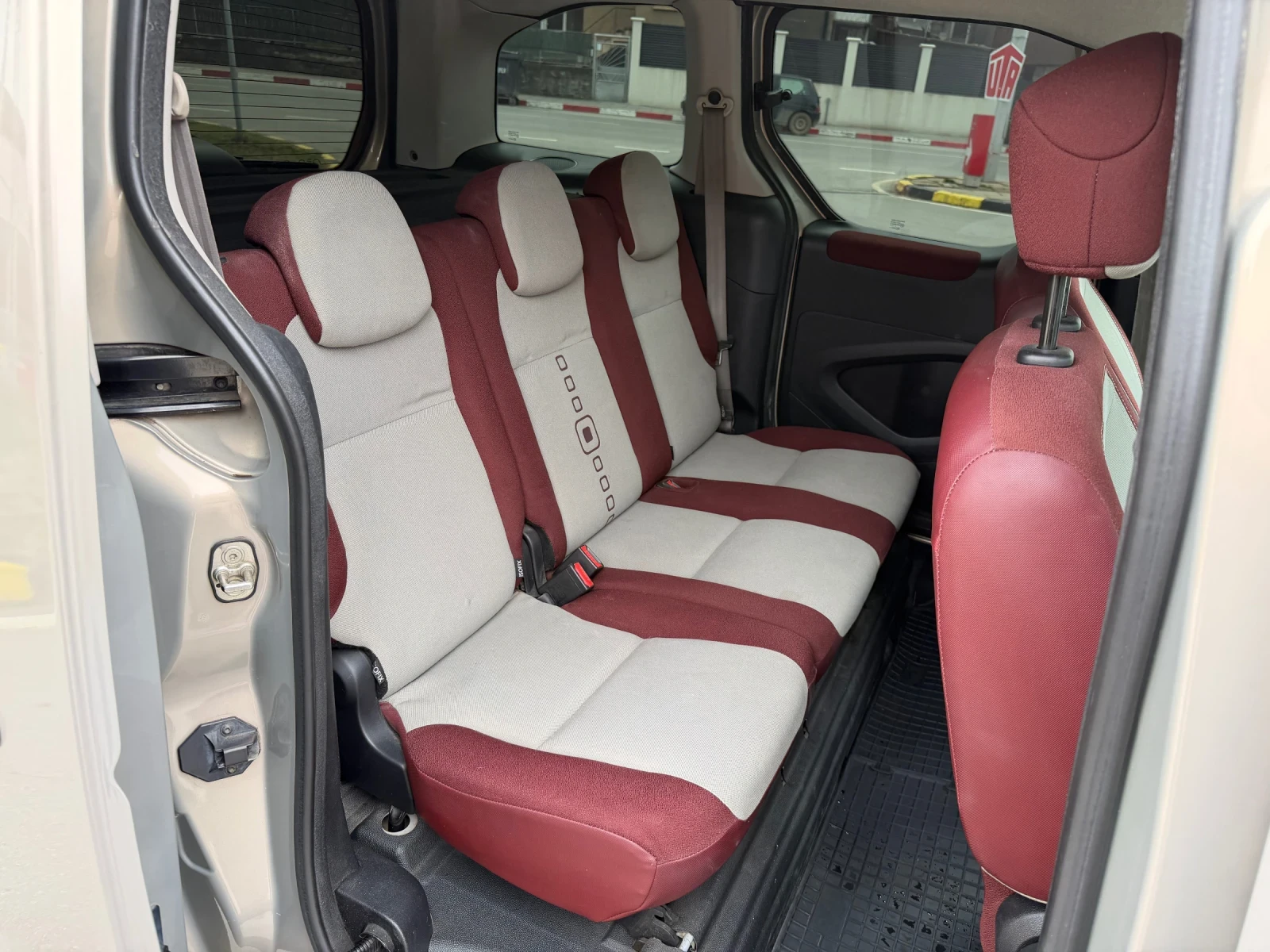 Citroen Berlingo 1.6HDI/Топ състояние!, снимка 14 - Автомобили и джипове - 54046142