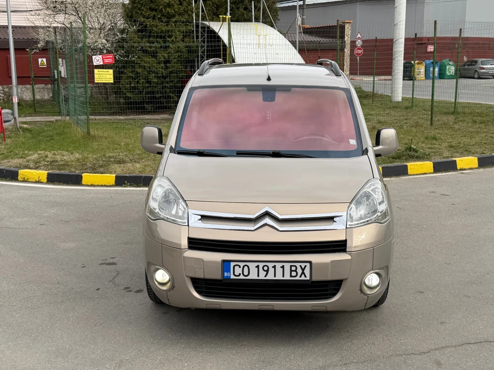 Citroen Berlingo 1.6HDI/Топ състояние!, снимка 2 - Автомобили и джипове - 54046142
