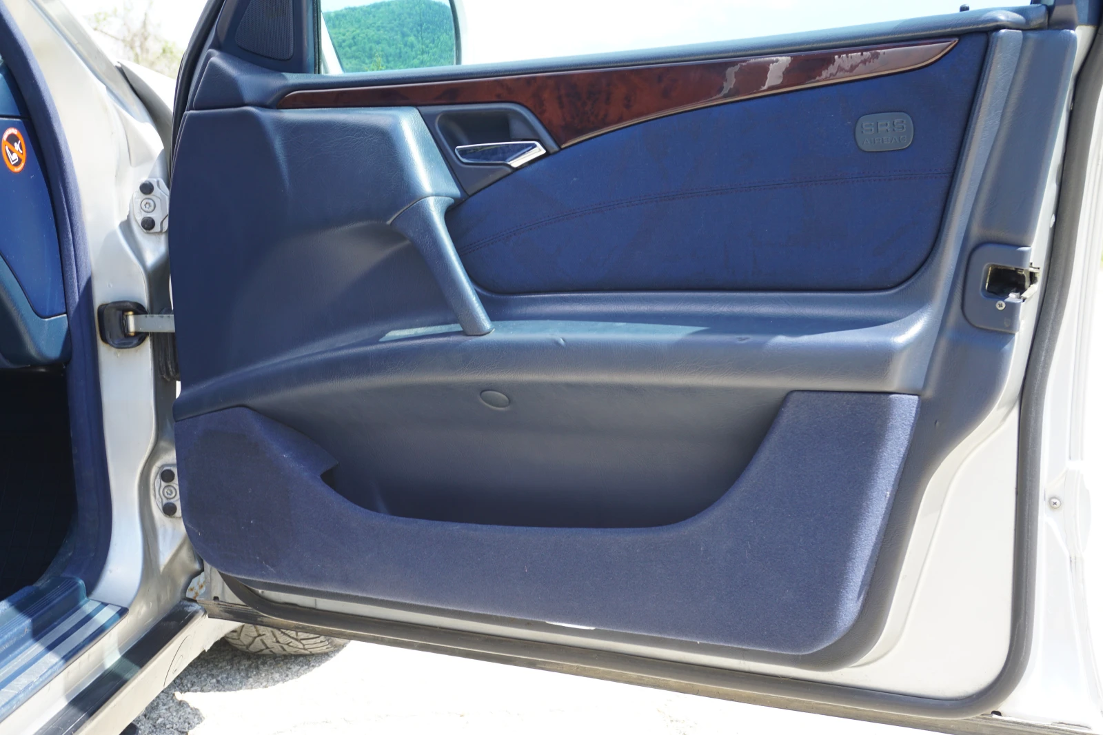 Mercedes-Benz E 200 ГАЗ, снимка 14 - Автомобили и джипове - 54271202