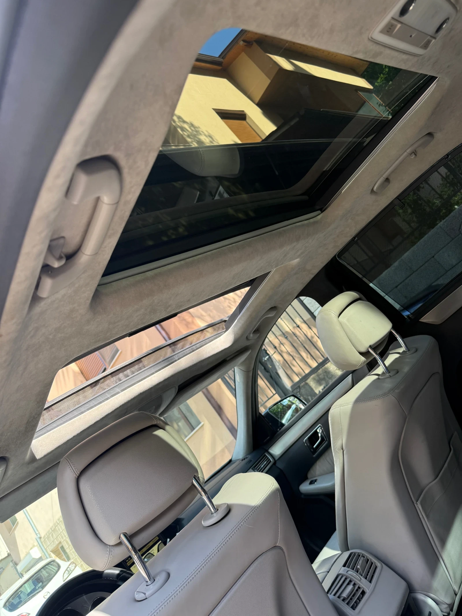 Mercedes-Benz E 350, снимка 5 - Автомобили и джипове - 54541618