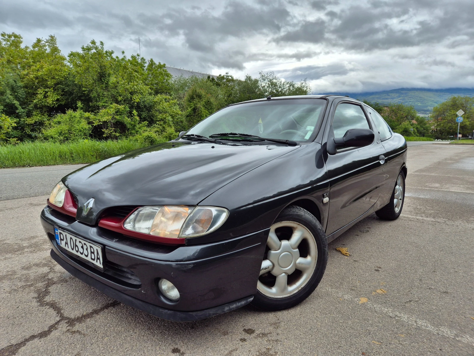Renault Megane 2.0i 16V F7R, снимка 2 - Автомобили и джипове - 54586049