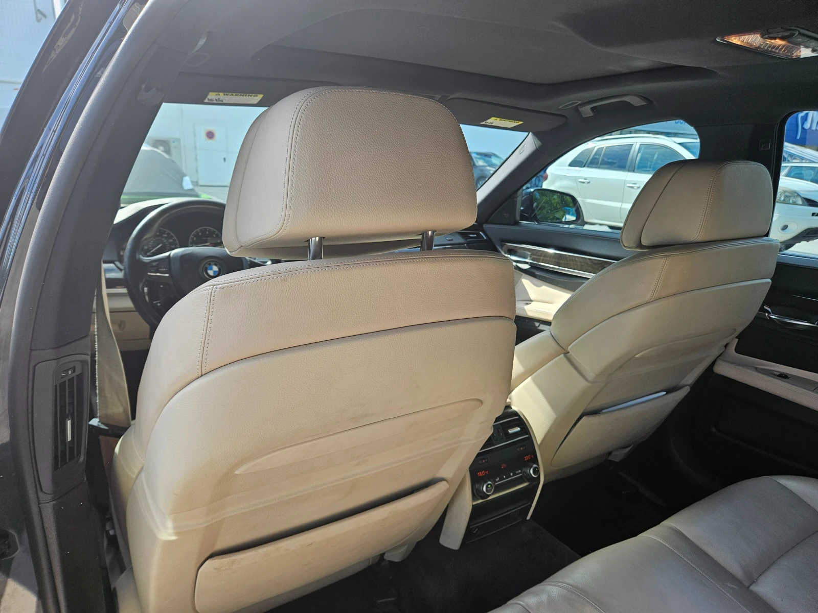 BMW 740, снимка 10 - Автомобили и джипове - 54610094