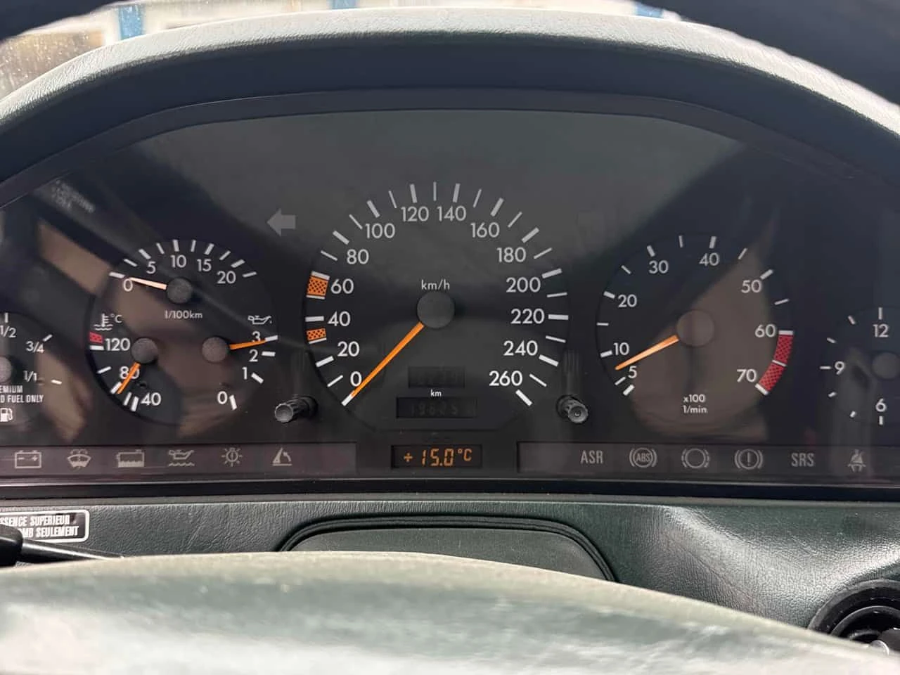 Mercedes-Benz SL 500 КОЖА/АВТОМАТ/ПАМЕТ/CARFAX/ФИНАНСИРАНЕ, снимка 8 - Автомобили и джипове - 54672557