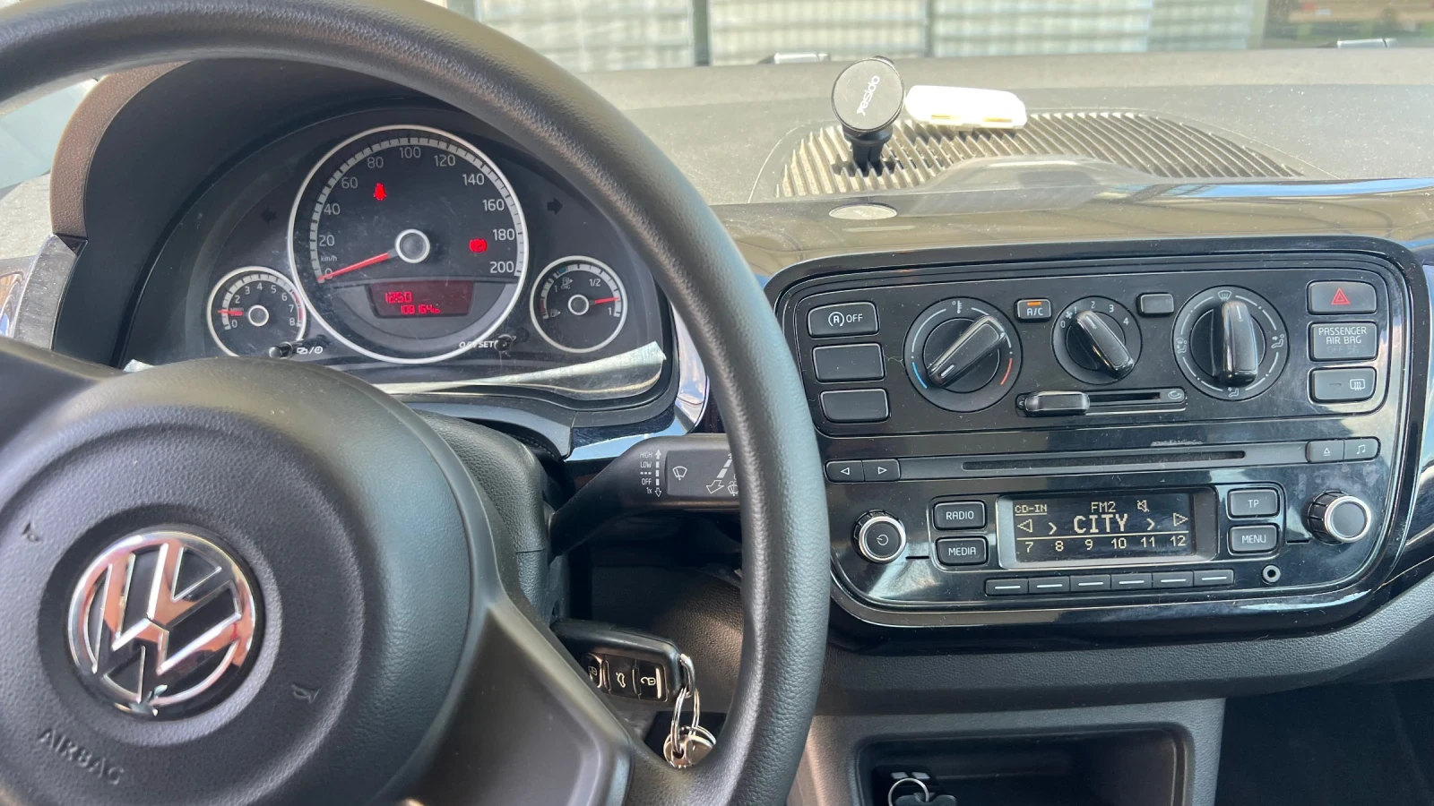 VW Up Eco Metan, снимка 8 - Автомобили и джипове - 55041839