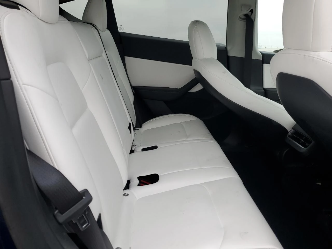 Tesla Model Y Dual Motor, снимка 8 - Автомобили и джипове - 55159934