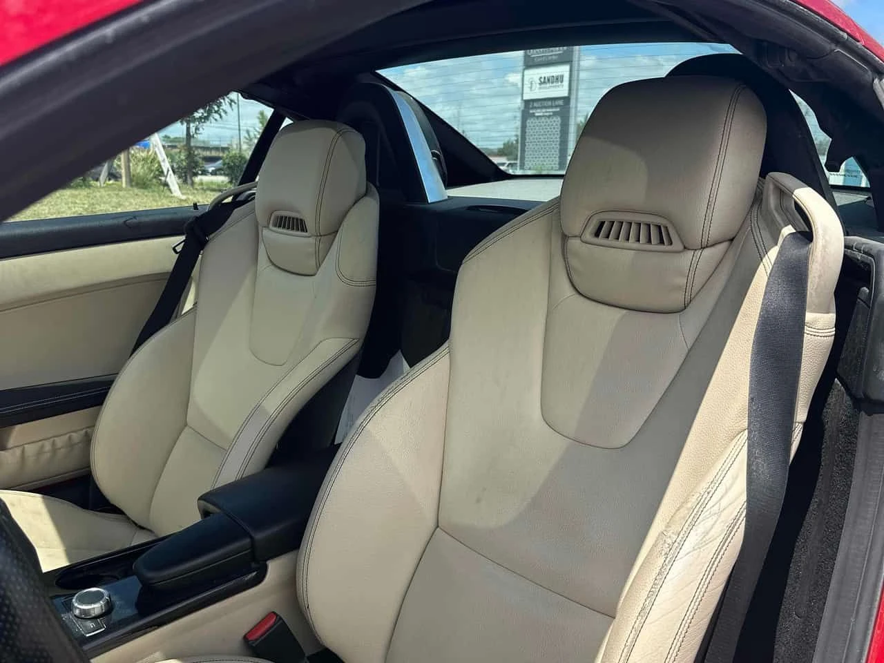 Mercedes-Benz SLC * 300 * CARFAX * БЕЗ ПЪРВОНАЧАЛНА ВНОСКА, снимка 10 - Автомобили и джипове - 55212828
