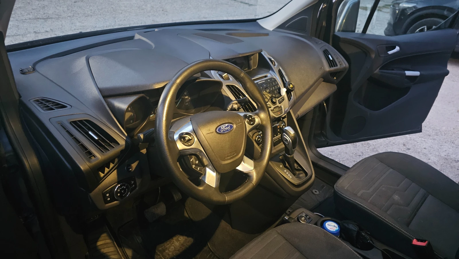 Ford Tourneo Connect, снимка 13 - Автомобили и джипове - 56174784
