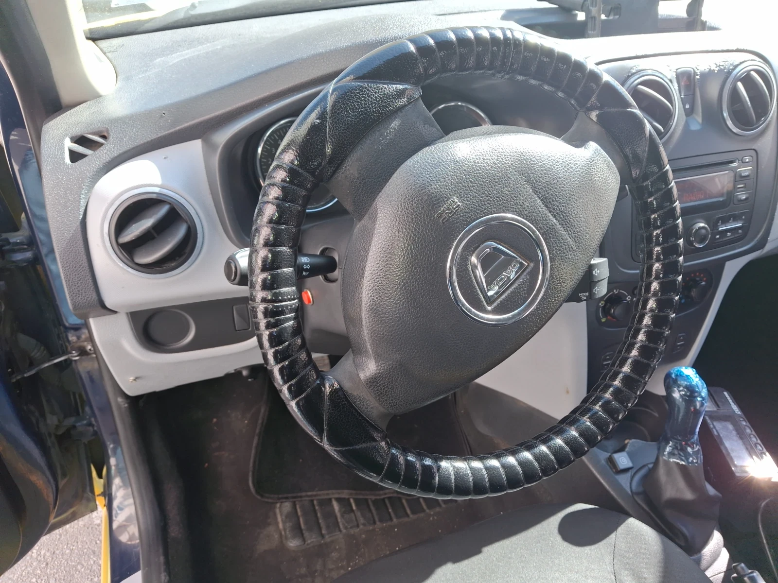 Dacia Sandero, снимка 3 - Автомобили и джипове - 56336064